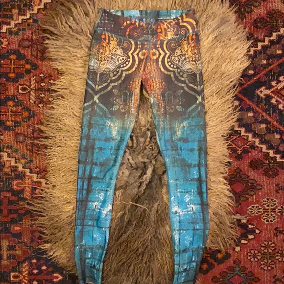 Niyama Leggings Only worn twice. - Picture 3 of 6